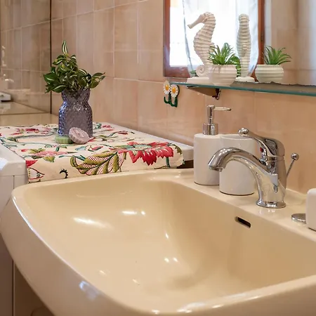 Sardinia Re - Portside 33 アパート *