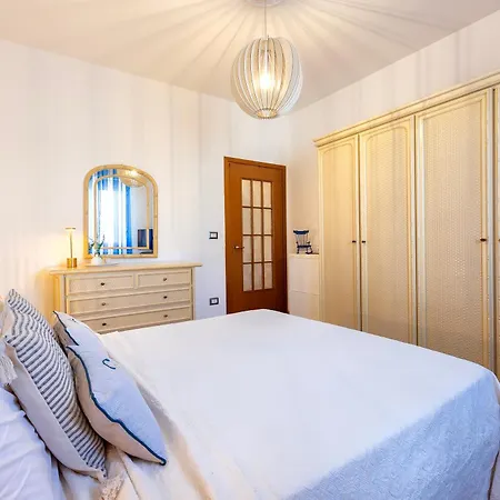 Sardinia Re - Portside 33 * アルゲーロ