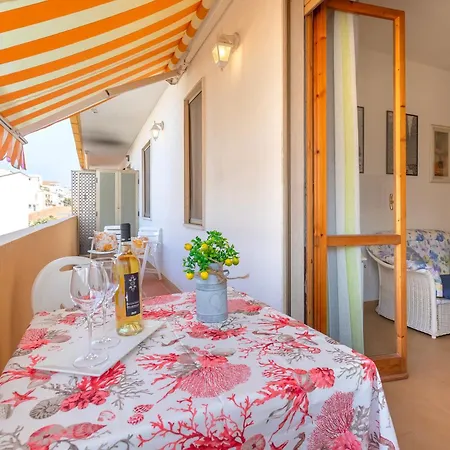 Sardinia Re - Portside 33 * アルゲーロ